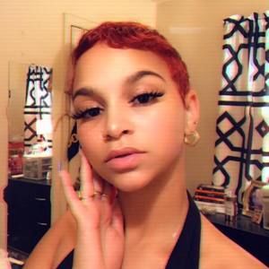 Meet your Posher, Breanna